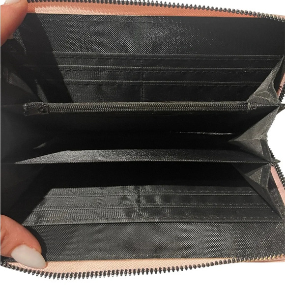 Women’s Pink Wallet Credit Card Holder - Picture 3 of 3